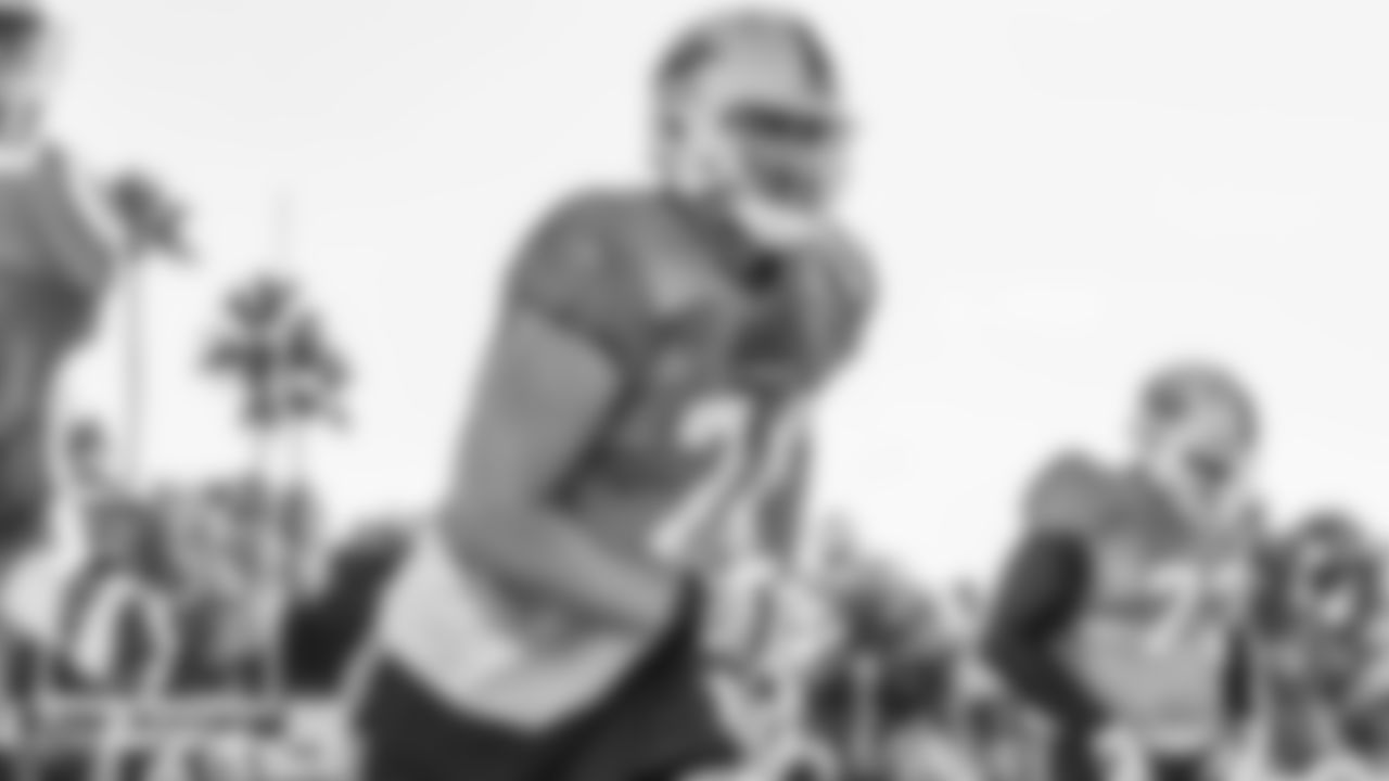 Zach Sterup, Offensive Tackle