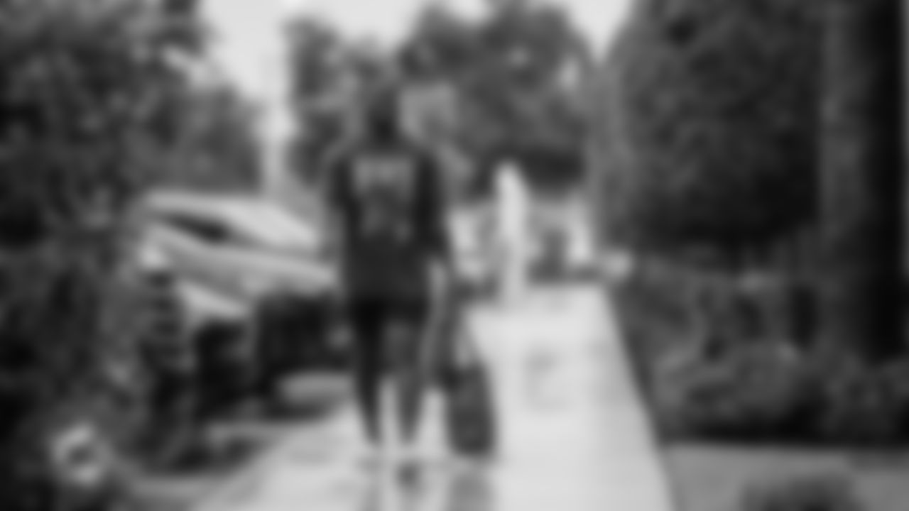 220726-TrainingCampArrivals-BA007