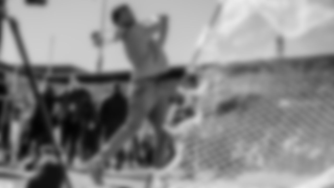 020422-ProBowlPractice-pm21