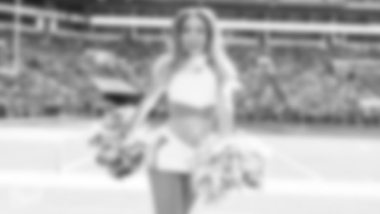 Miami Dolphins Cheerleaders during a Week 4 NFL football game against the Los Angeles Chargers at Hard Rock Stadium in Miami Gardens, FL on September 29th 2019. (Adler Garfield/Miami Dolphins)