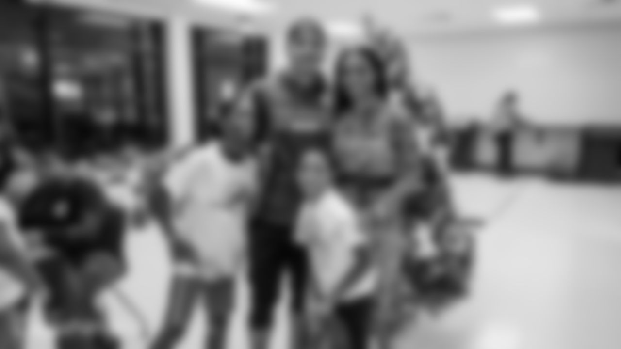 122018-KennyStillsHolidayEvent-CG0099