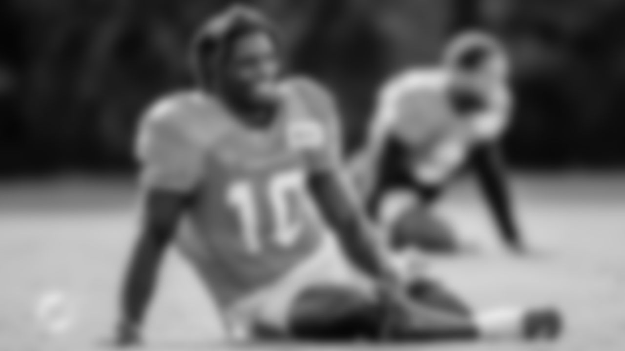 220810-TrainingCampJointPracticeBucs-BA006-2