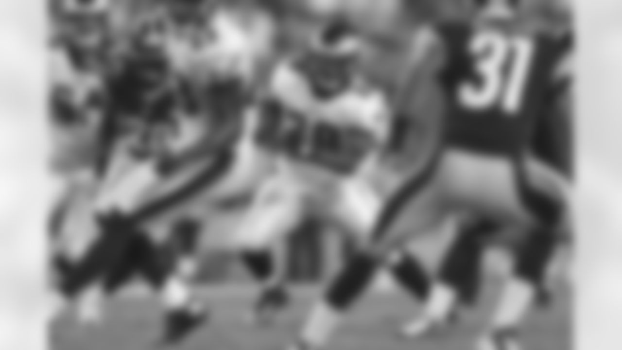 RB Dion Lewis