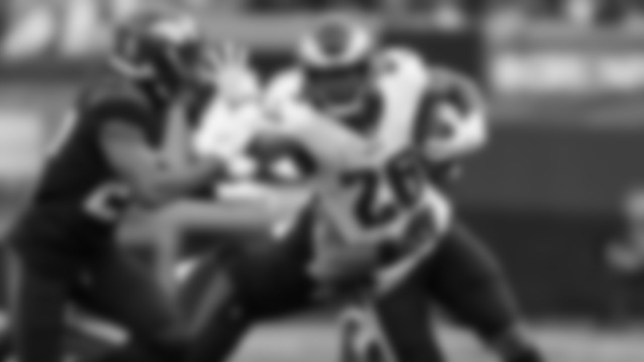 RB Miles Sanders