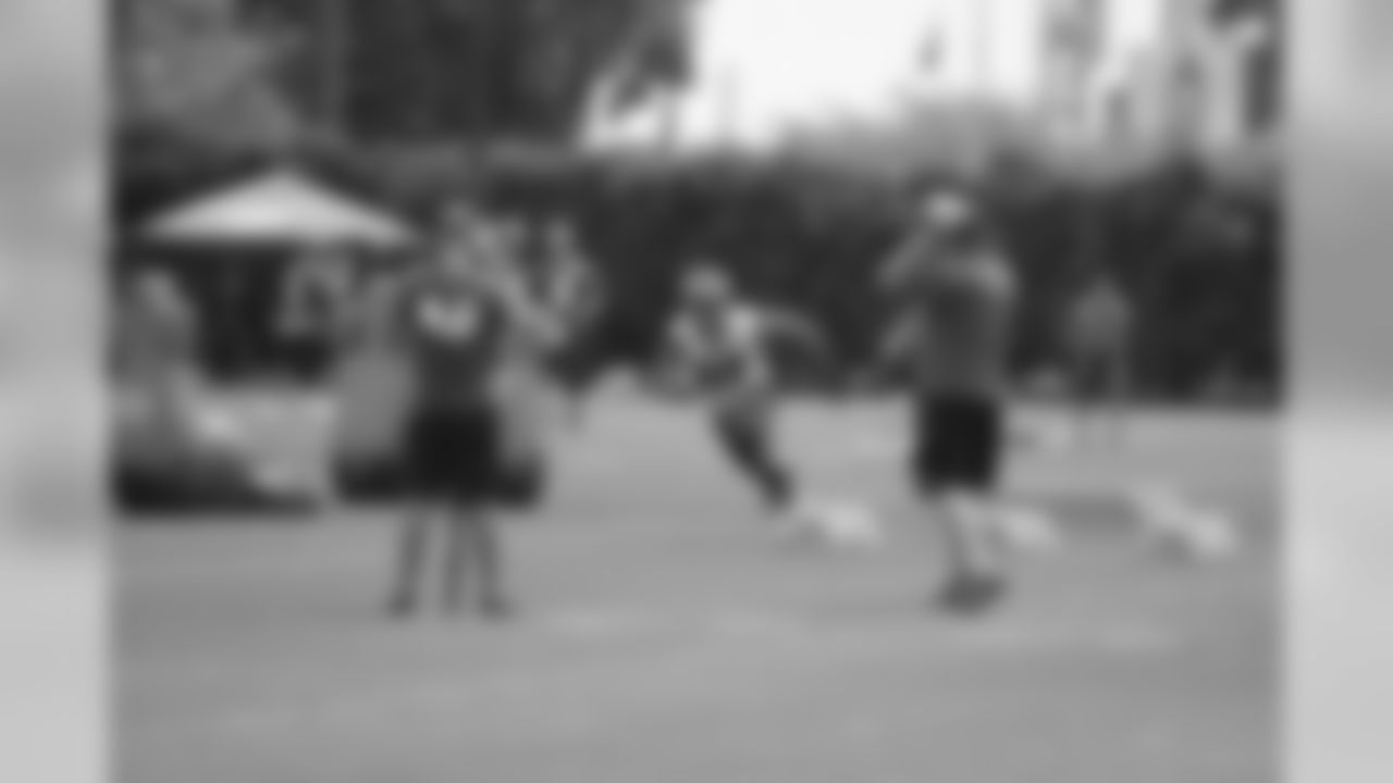 LB Jordan Hicks