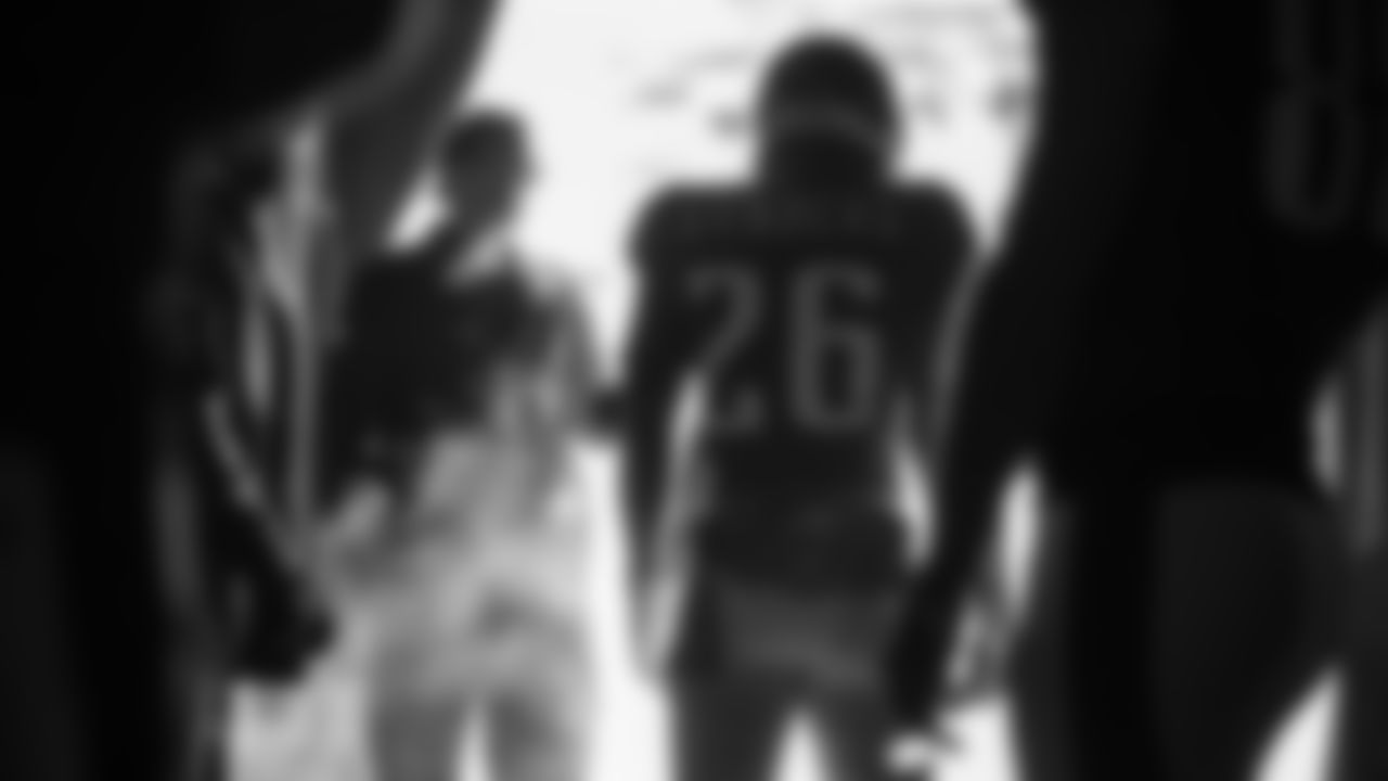 RB Miles Sanders