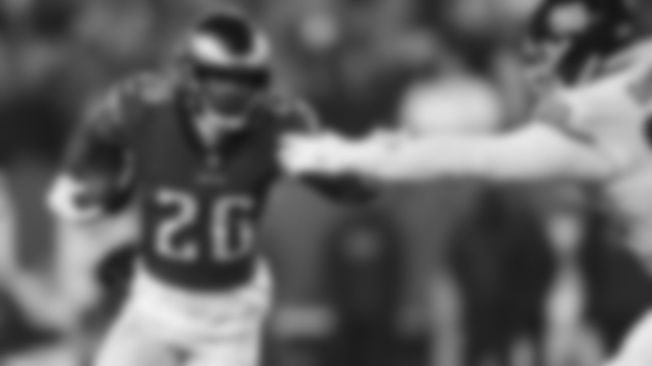 RB Miles Sanders