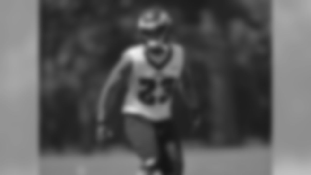 Suns out, guns out for S Patrick Chung