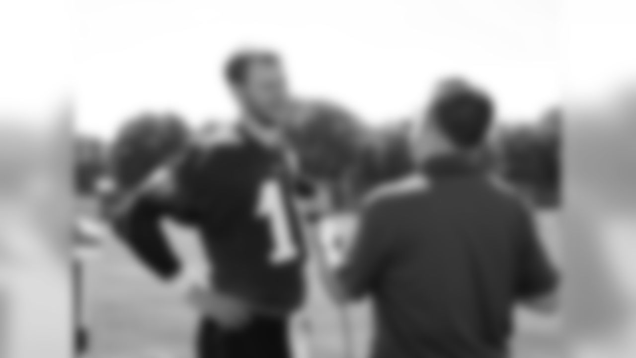 QB Carson Wentz speaks with North Dakota media