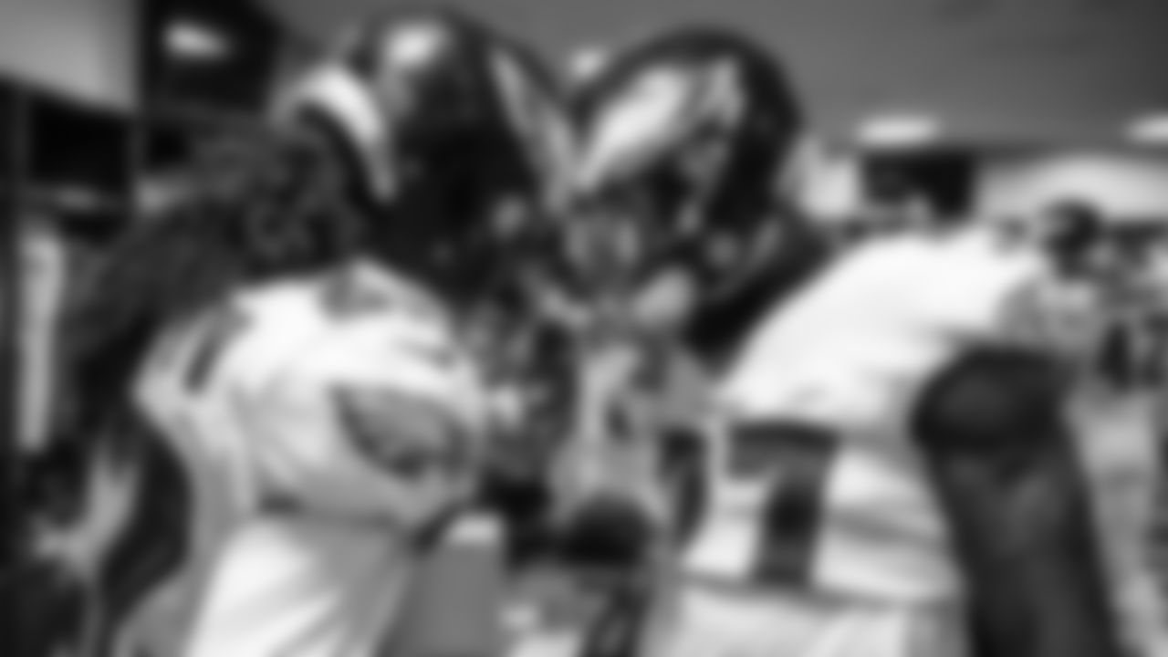 CB Sidney Jones and S Malcolm Jenkins huddle up prior to kickoff