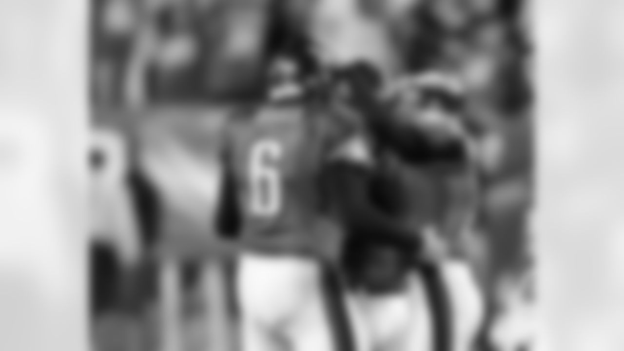 FG trio celebrates one of three FGs vs. Dallas