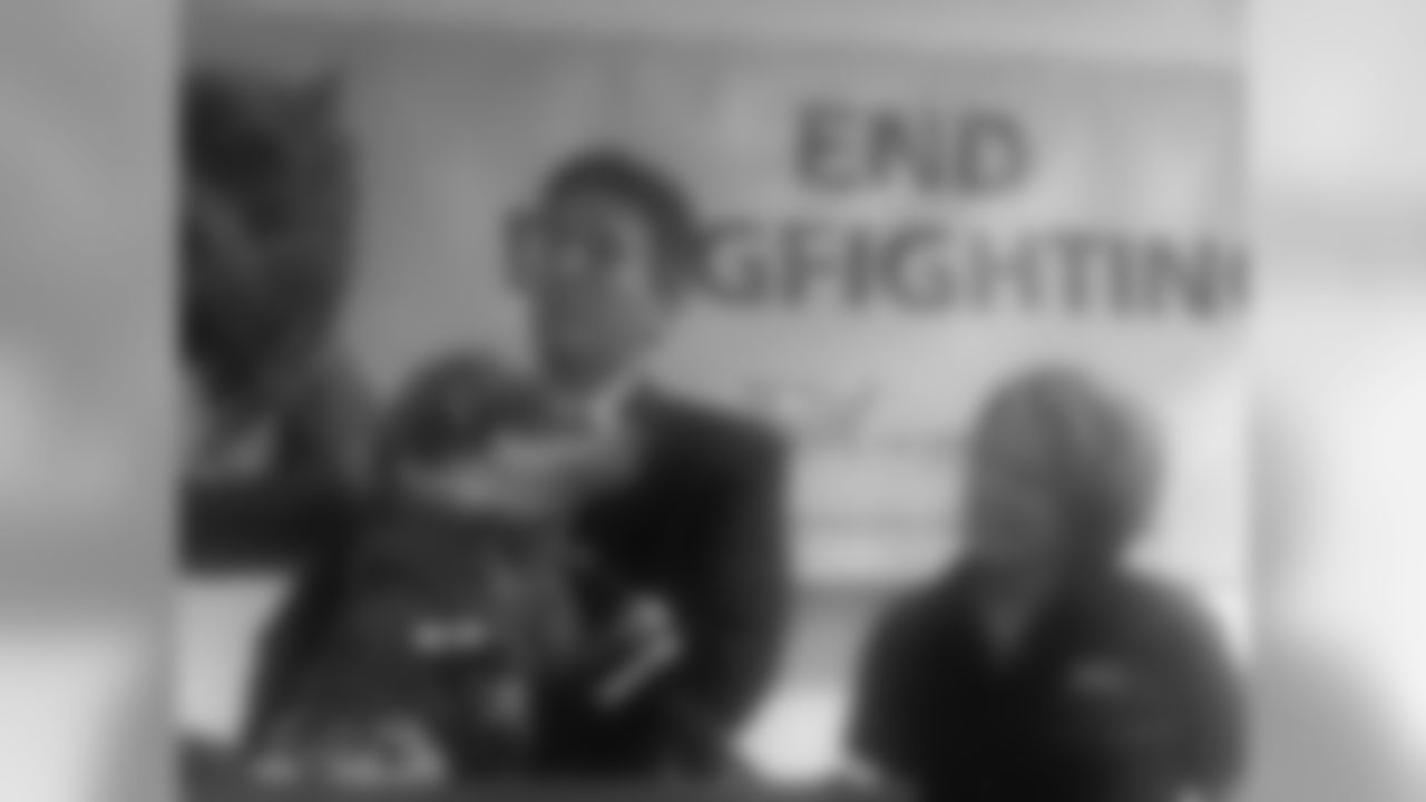 Philadelphia Welcomes "End Dogfighting"