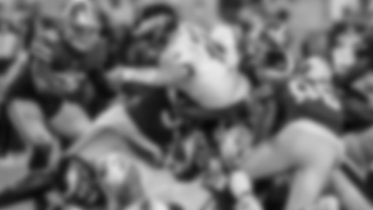 QB Carson Wentz