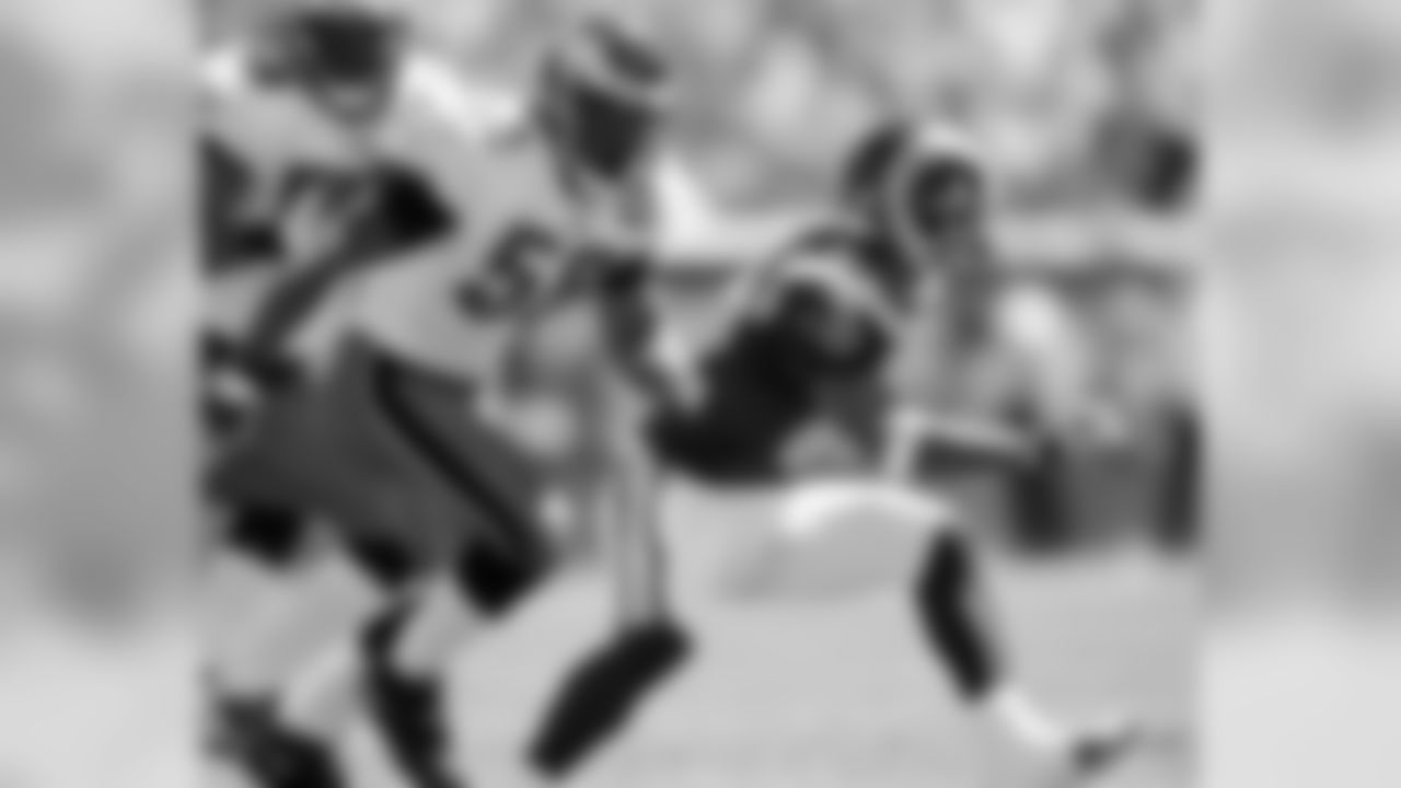 LB Akeem Jordan in position to make a play