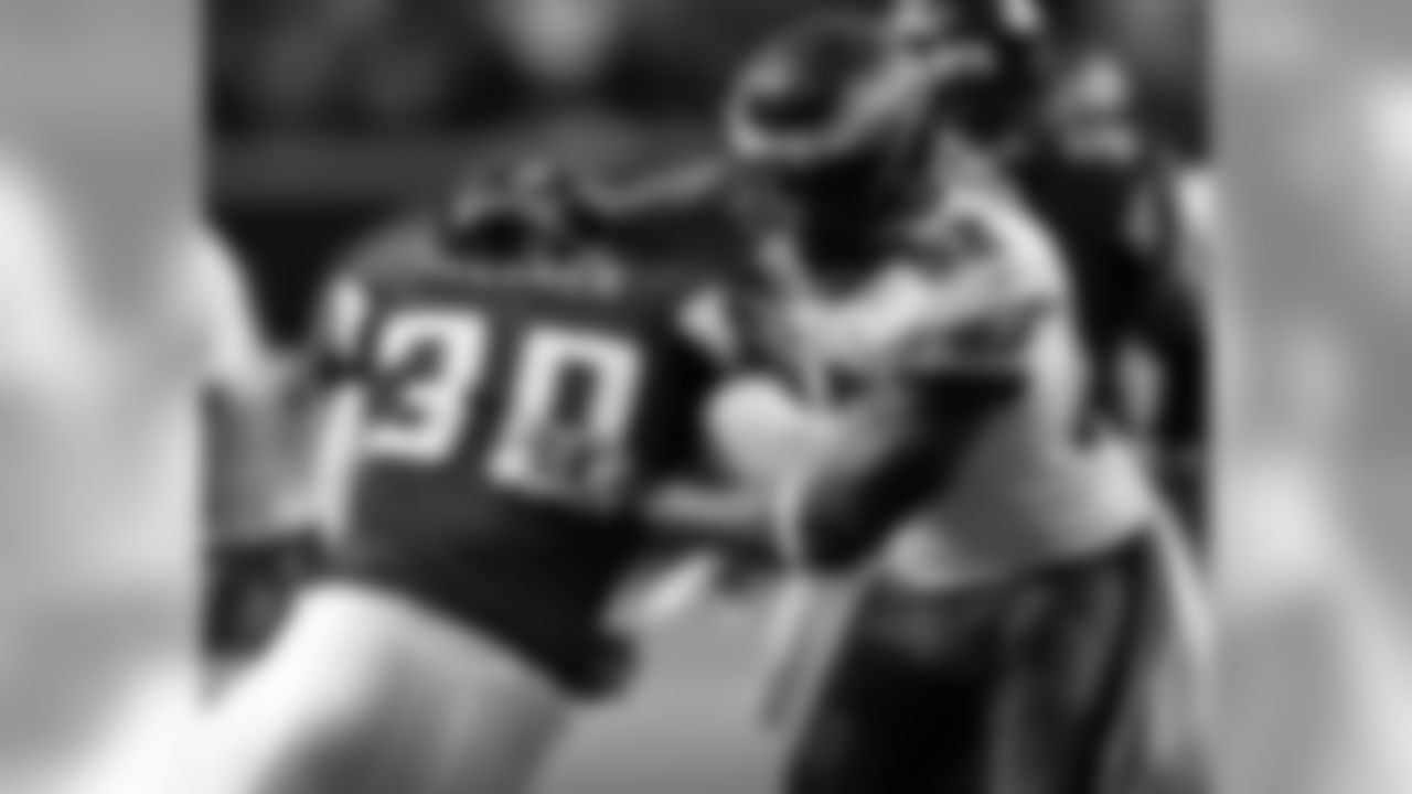 LB Tracy White is a force on special teams