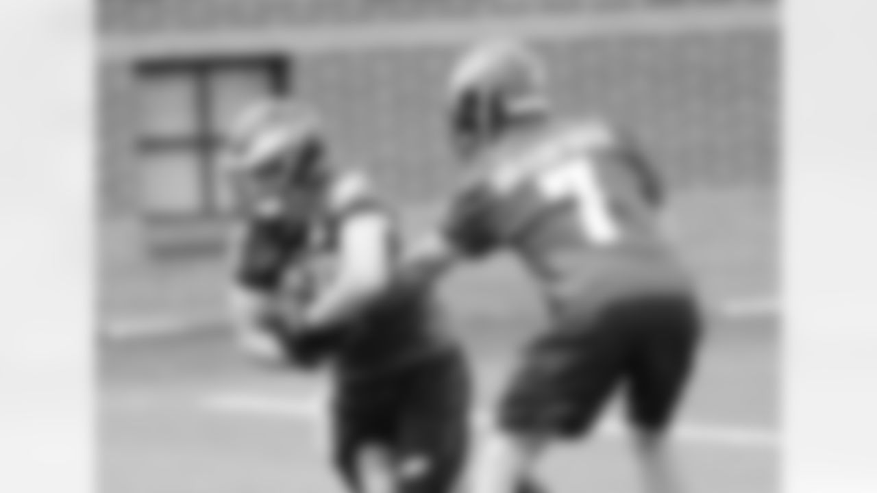 RB Ross Scheuerman, QB Sam Bradford