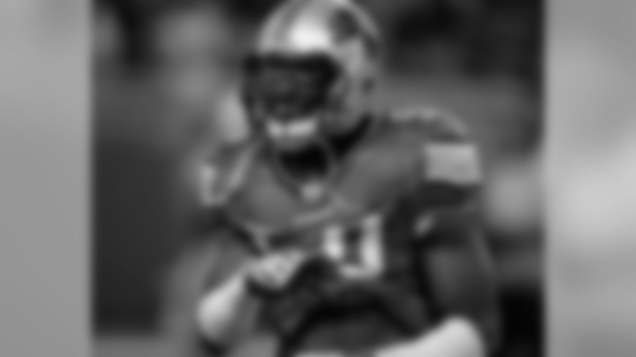 Sims is expected to compete immediately for the starting weakside spot