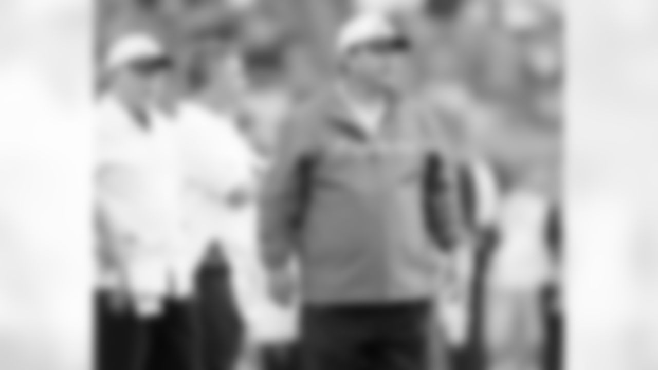 Offensive Coordinator M. Mornhinweg