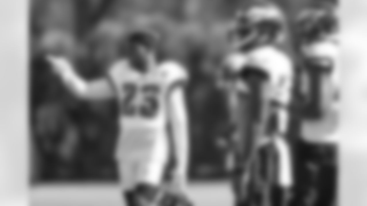 S Rodney McLeod calling the shots.