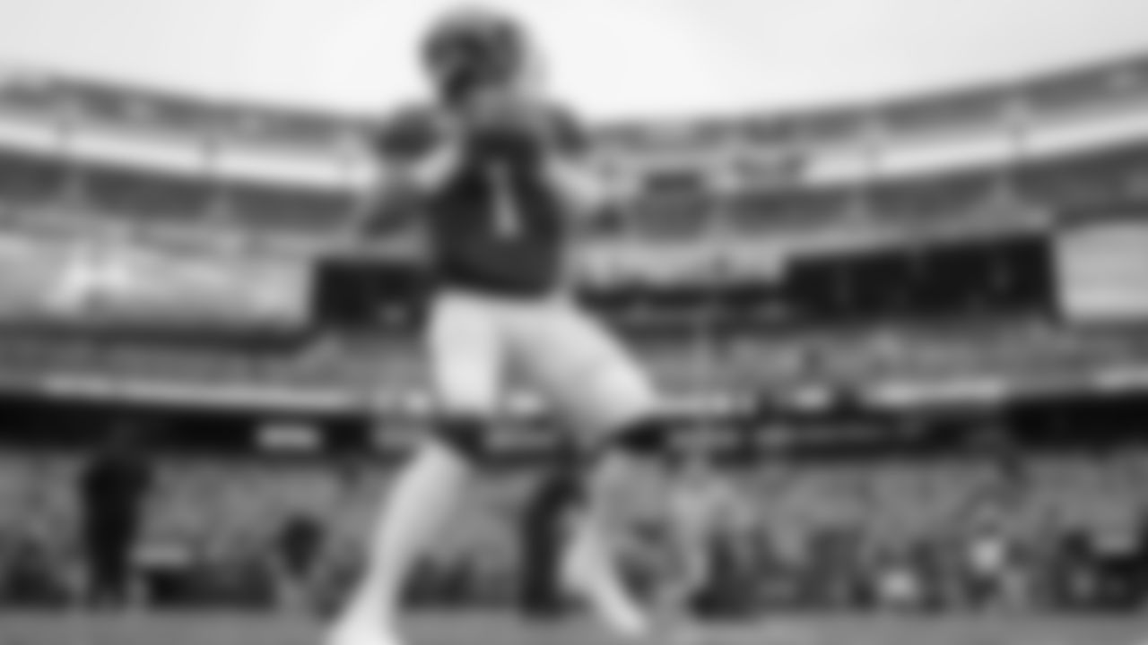 QB Jalen Hurts