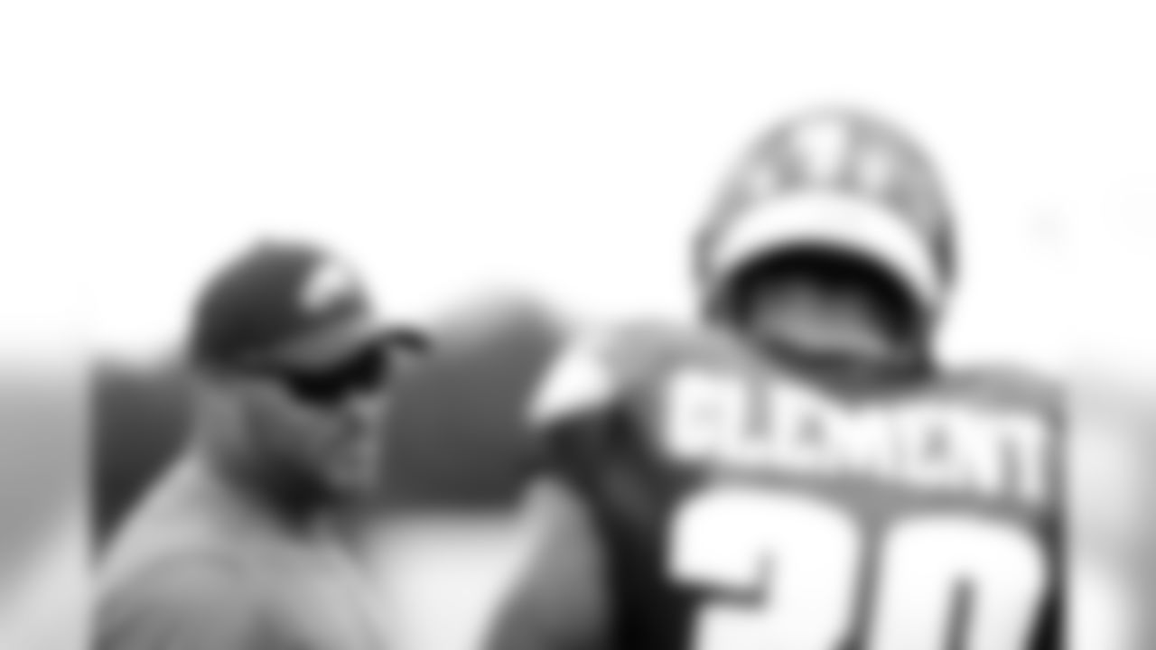 Running backs coach Duce Staley