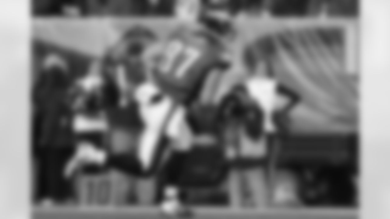 TE Brent Celek had a career day with 156 yards receiving