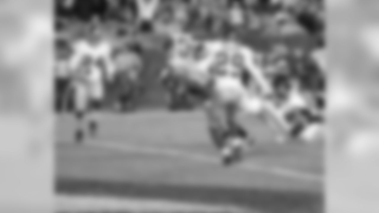 WR Jason Avant crossed the goal line with this TD