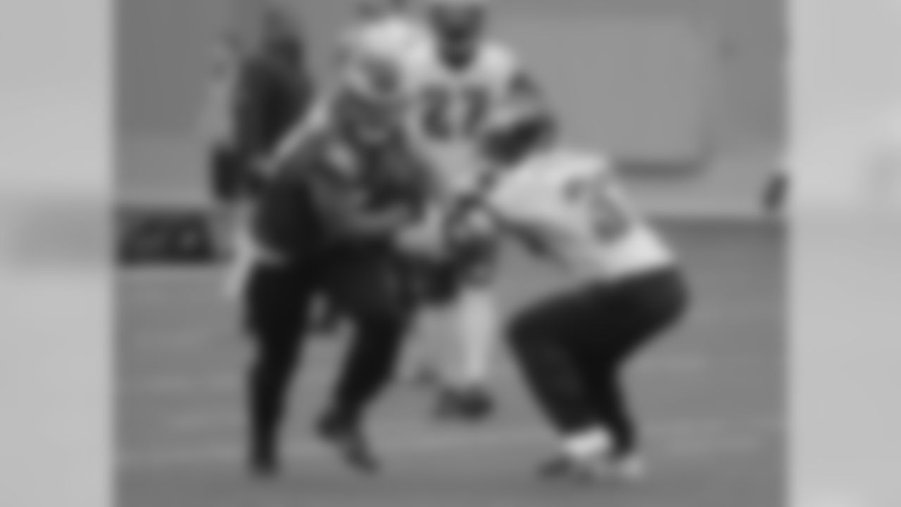 TE Trey Burton and S Chris Prosinski running routes and coverage patterns