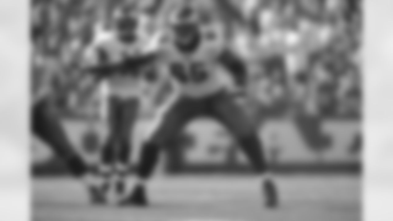 A 7th-round pick of the Eagles in 2008, the mammoth Dunlap started 12 games in 2012.