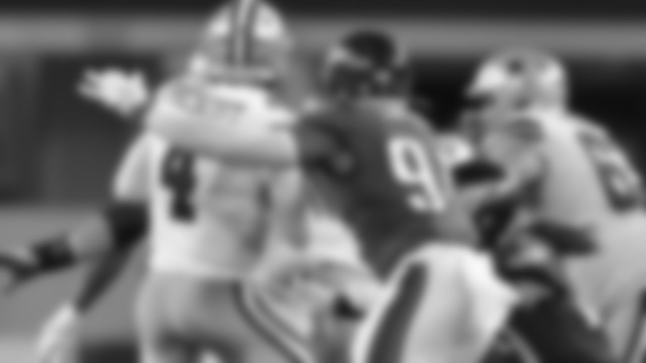 DE Josh Sweat