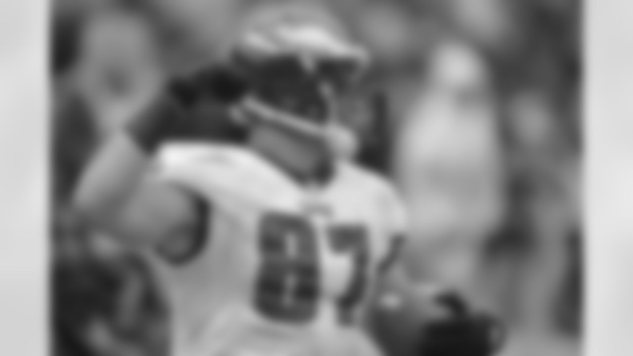 TE Brent Celek
