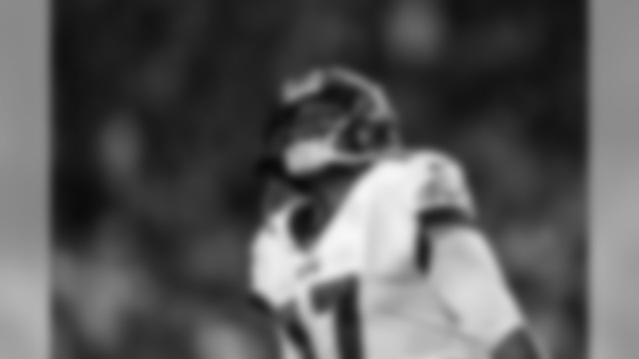 WR Alshon Jeffery
Philadelphia Eagles vs. Los Angeles Rams at the Los Angeles Memorial Coliseum on December 16, 2018
