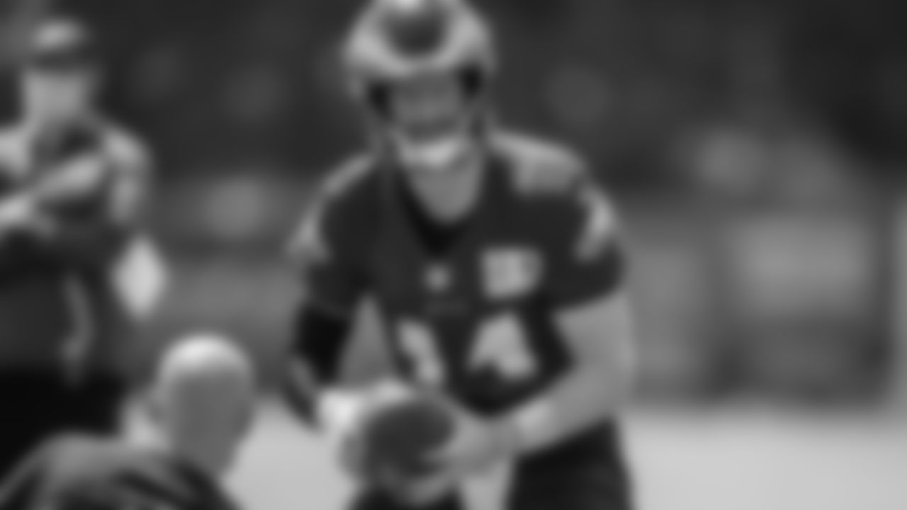 QB Carson Wentz