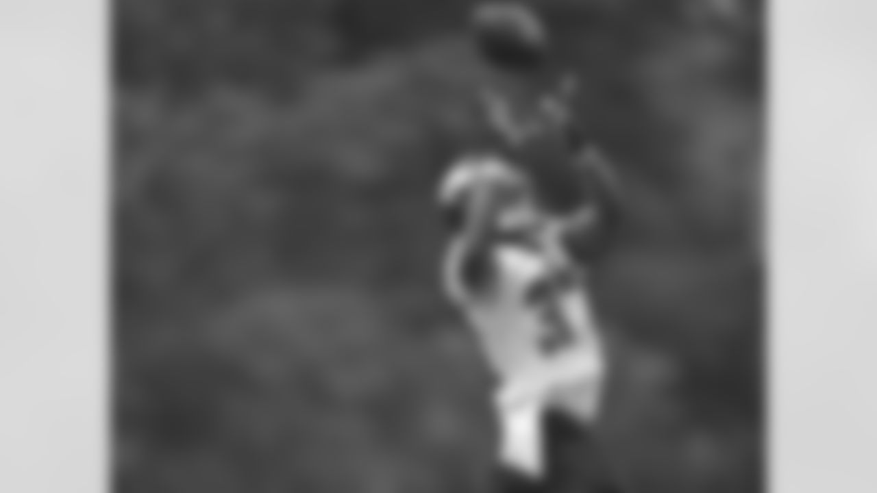 CB Eddie Whitley goes up for the ball