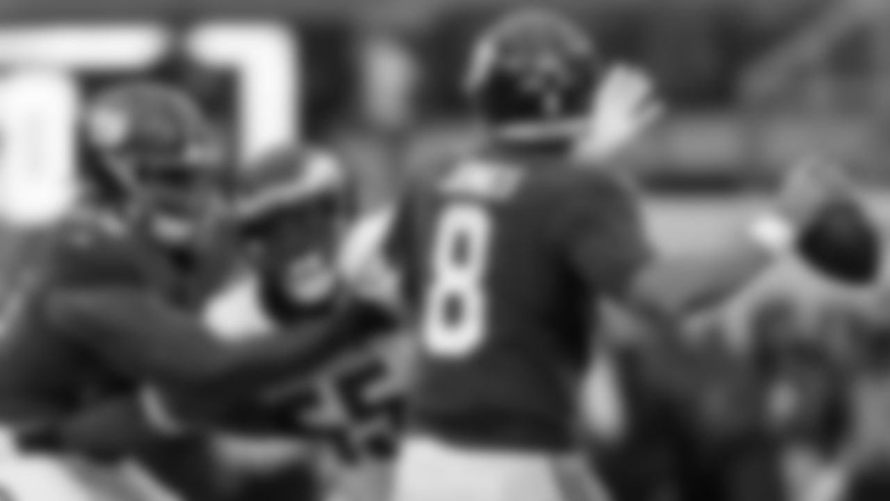 DE Brandon Graham
Philadelphia Eagles vs. New York Giants at MetLife Stadium on November 15, 2020
