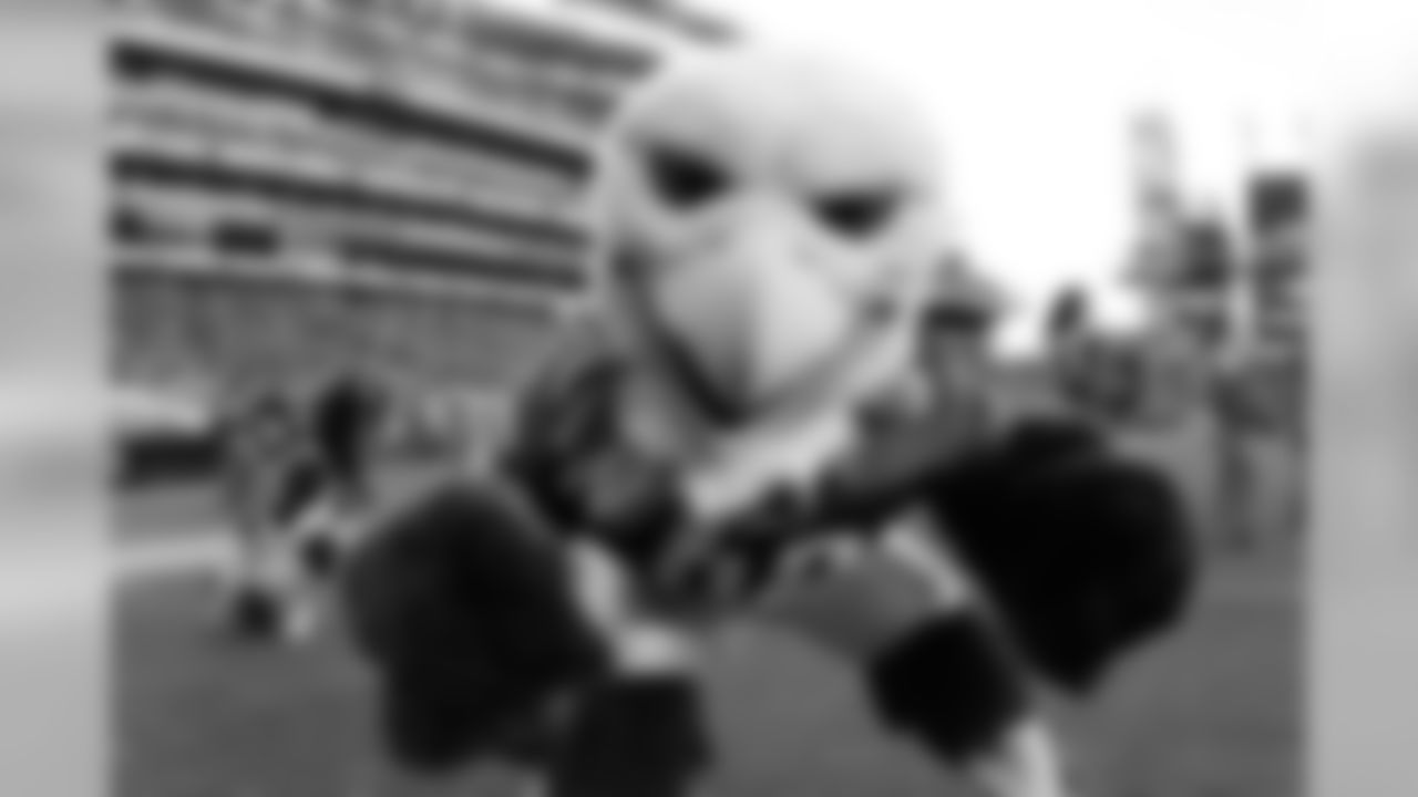 SWOOP checks in before the game