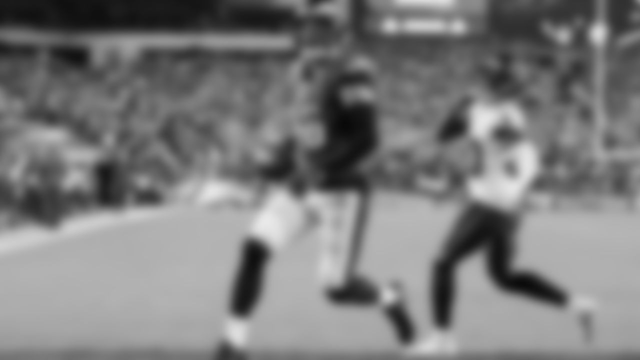 TE Zach Ertz