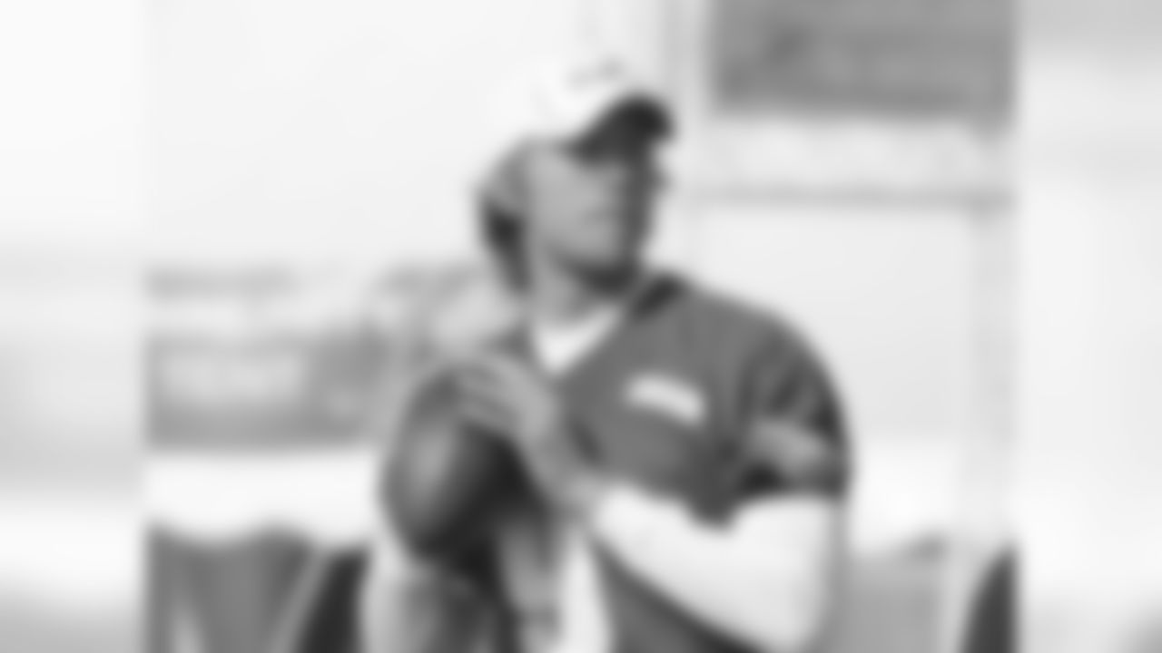 QB Nick Foles