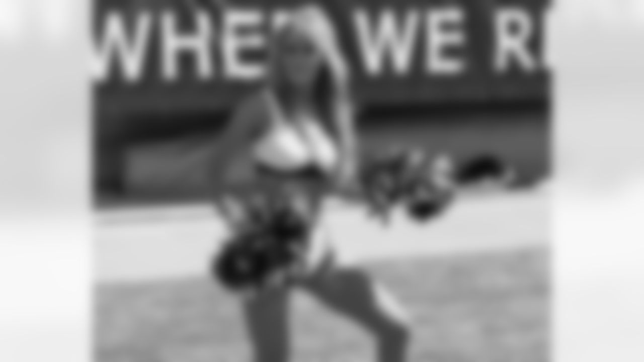 Eagles cheerleader strikes a pose