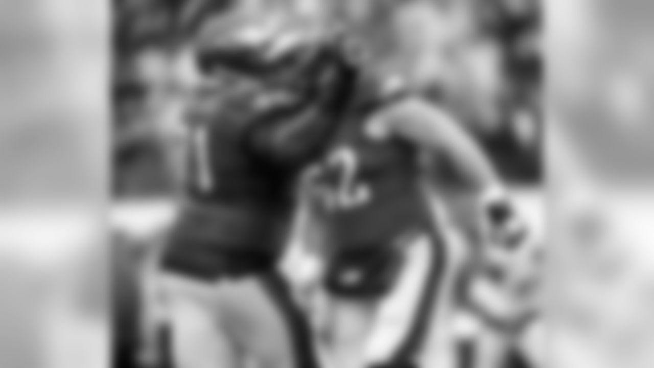 OT Jason Peters (left) and C Jason Kelce
Philadelphia Eagles vs. Indianapolis Colts at Lincoln Financial Field on September 23, 2018