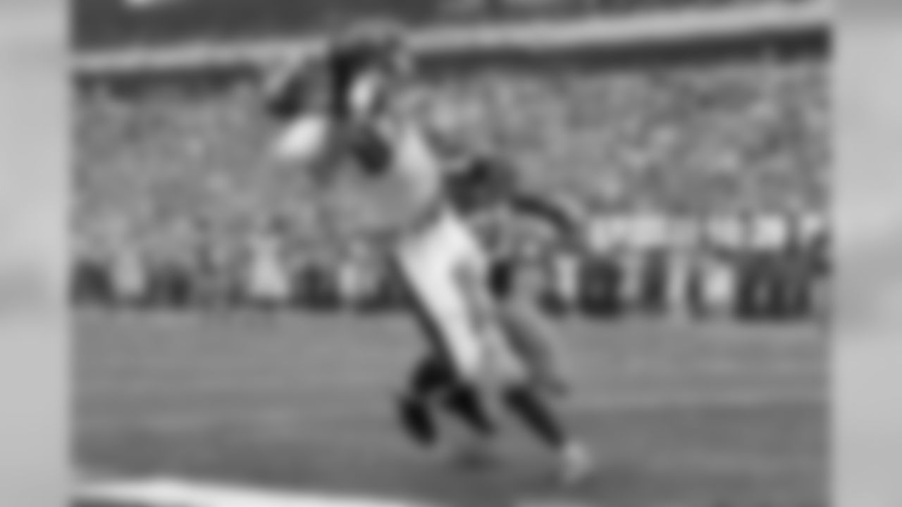 In 2011, Celek ranked tied for first on the team in receiving touchdowns (5), second in receptions (62) and third in yards (811)