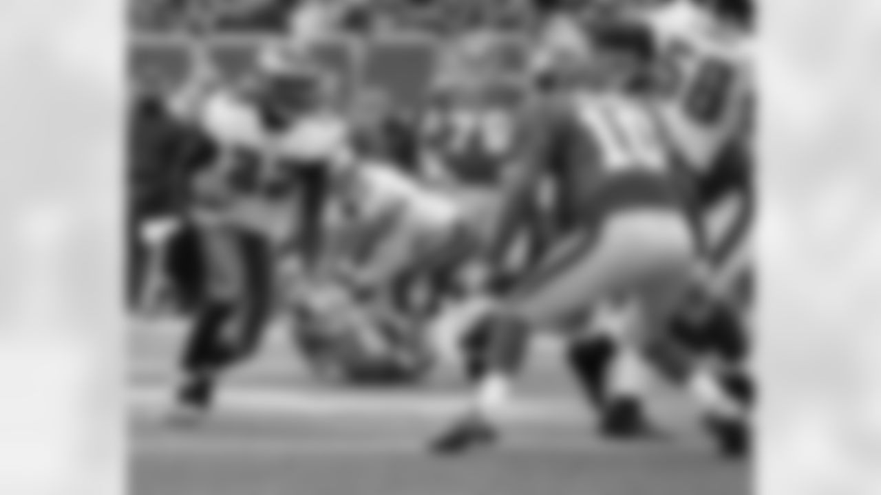 CB Asante Samuel on INT return with Giants QB Eli Manning looking to make a tackle