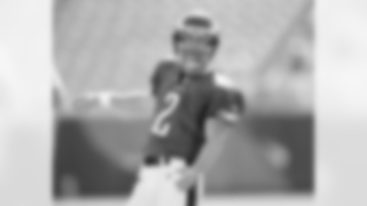 K David Akers watches one his pre-game kicks