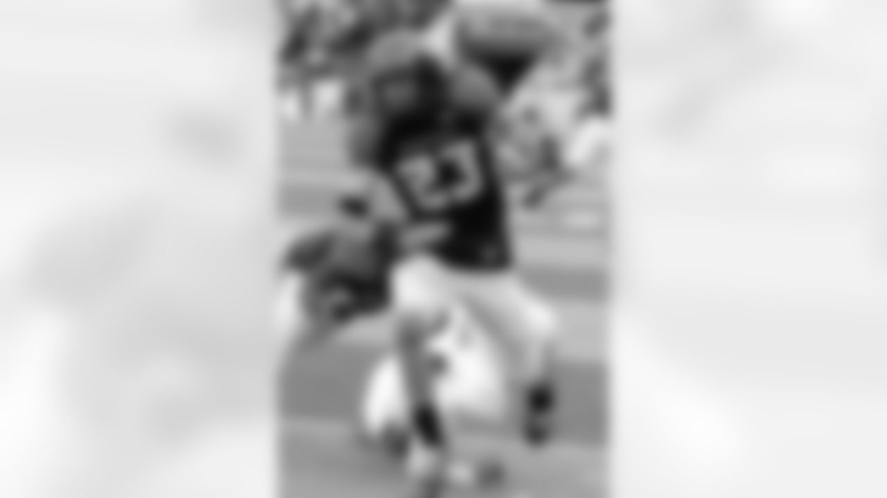 Maehl accounted for 24 touchdowns and over 2200 yards during his collegiate campaign. He also was first-team All-Pac 10 as a senior