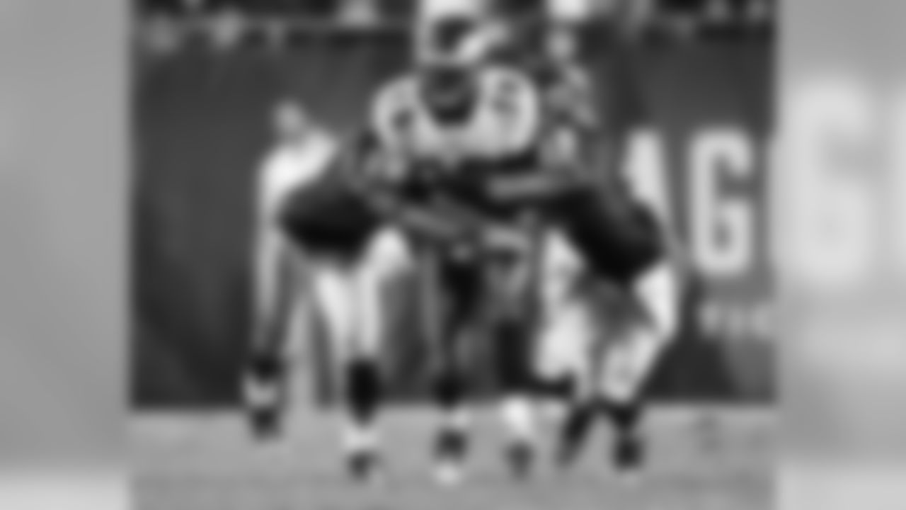 WR Jeremy Maclin is wrapped up