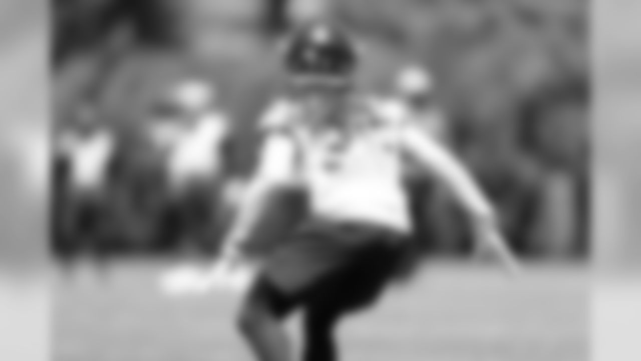 CB Avonte Maddox