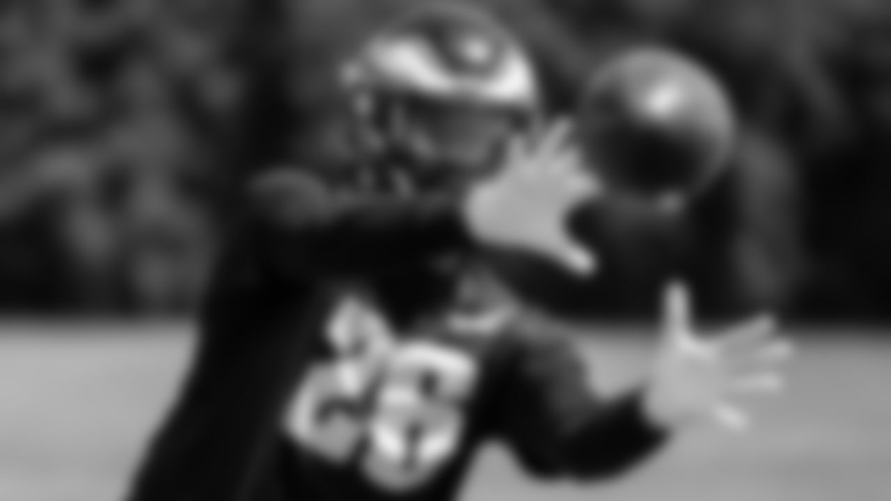RB Miles Sanders
