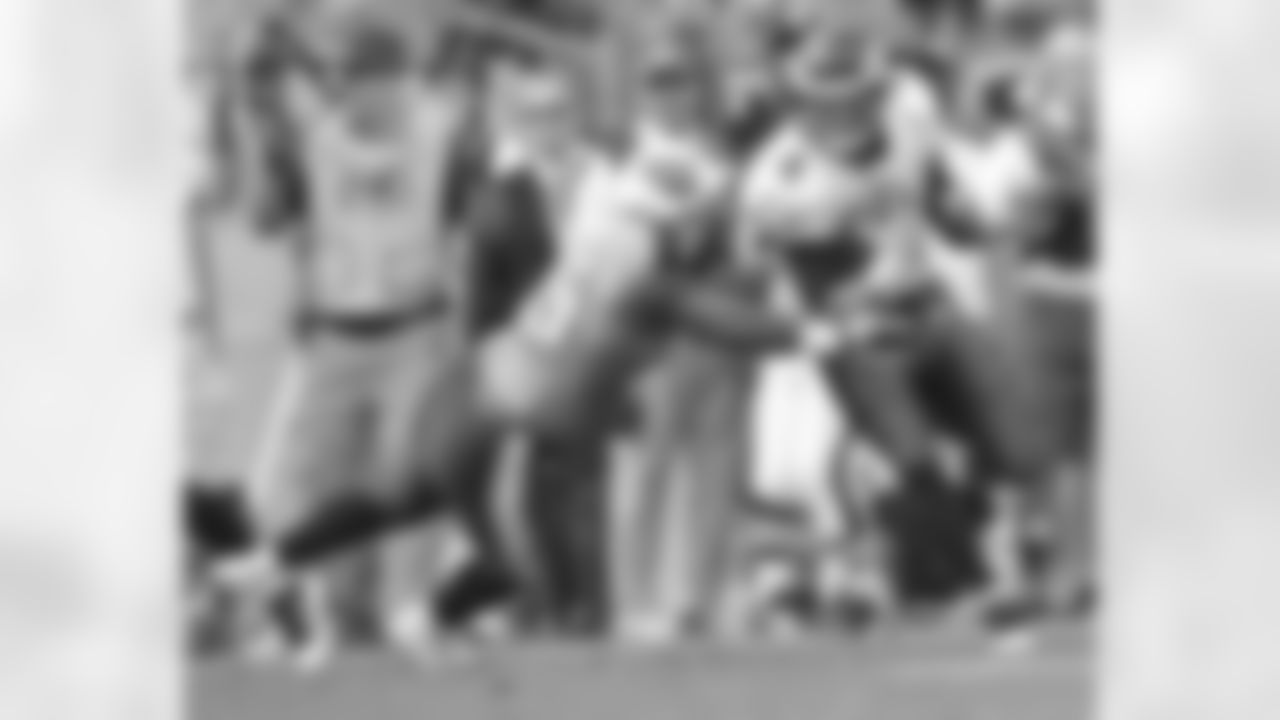 QB kevin Kolb