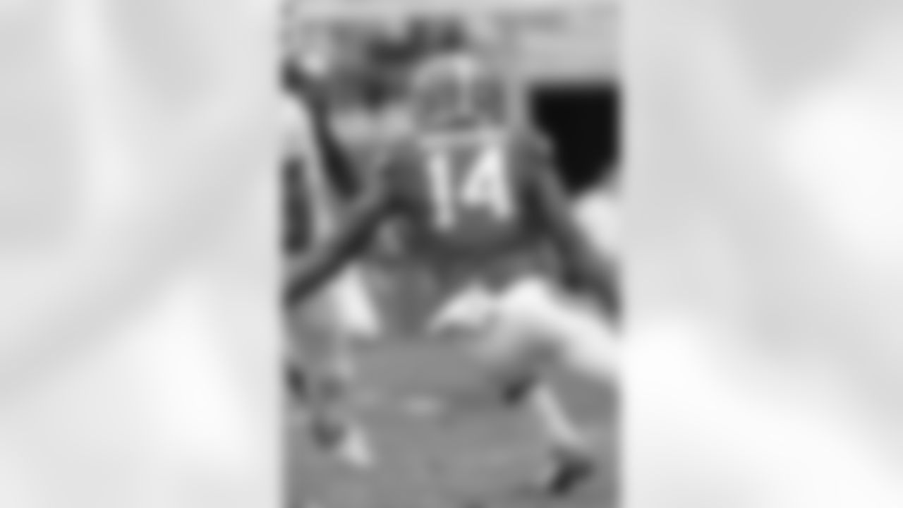 CB Jaylen Watkins played both cornerback and safety at Florida and had 133 tackles during his time in Gainesville