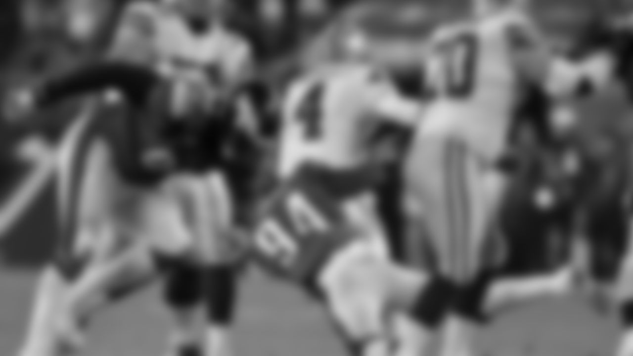 DE Josh Sweat
Philadelphia Eagles vs. Dallas Cowboys at Lincoln Financial Field on December 22, 2019